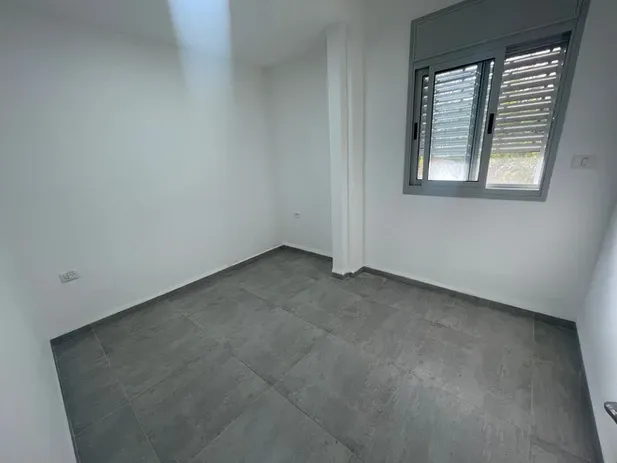 לבירורים והזמנות<br> 